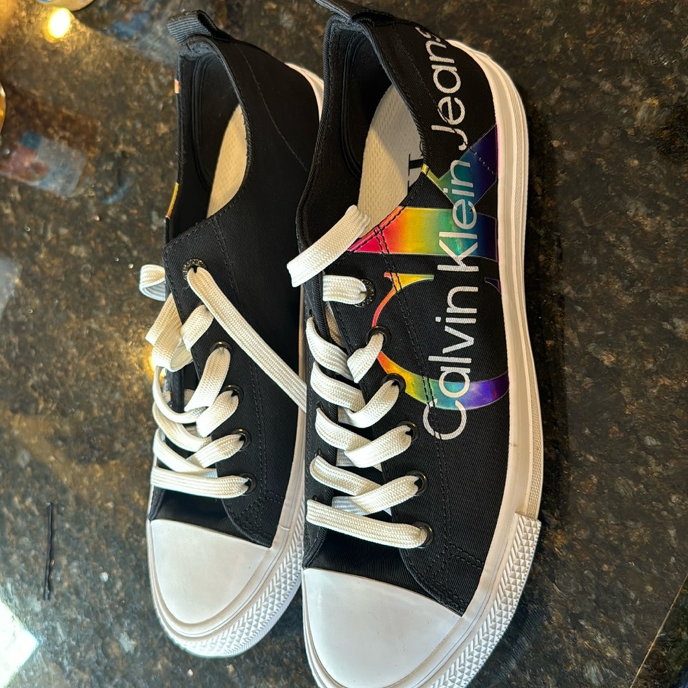 Calvin klein jeans sneaker, never worn size 10
